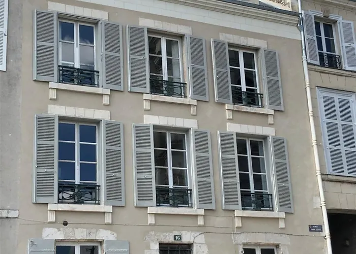 Au 16 Place Saint Louis