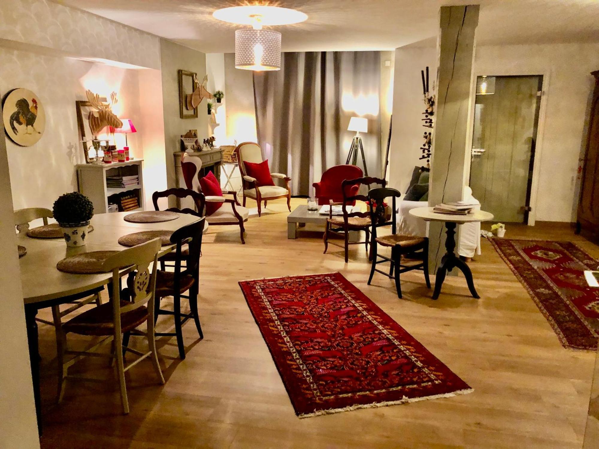 Au 16 Place Saint Louis * Blois